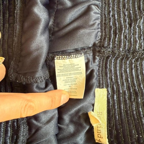 Crochet Ruffle Shorts - Picture 4 of 6